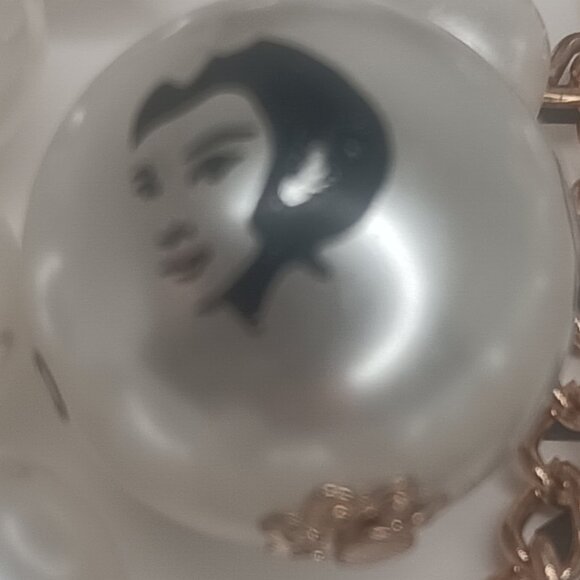 PEARL LUXURY KEYCHAIN CRYSTAL PERFUME BOTTLE - Picture 9 of 9